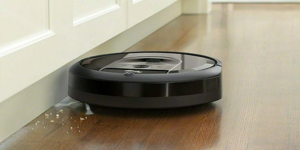 iRobot Roomba i7+ corners