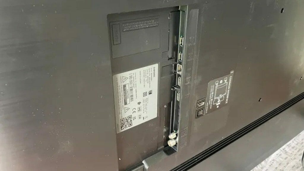 Samsung Q60C Review ports
